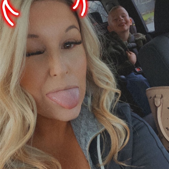 Meet your Posher, Lottie - Picture 8 of 16